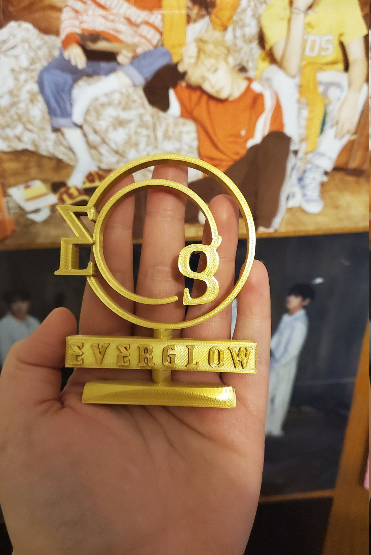 Everglow Standee
