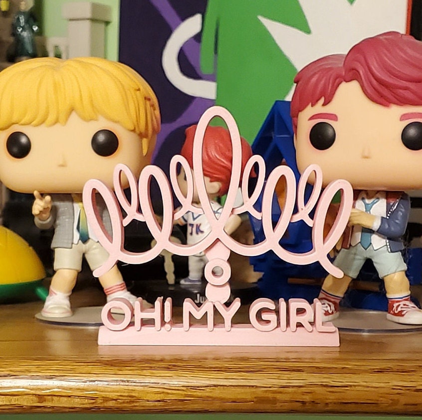 Oh My Girl Standee