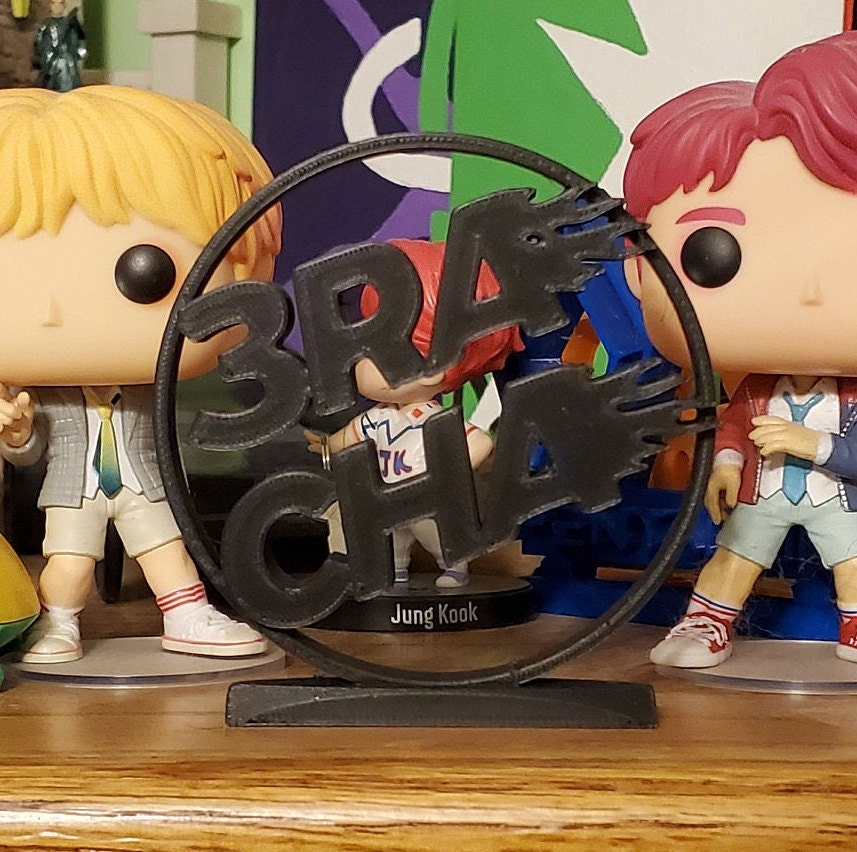 3RACHA Standee