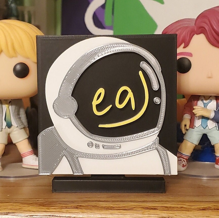 eaj Standee