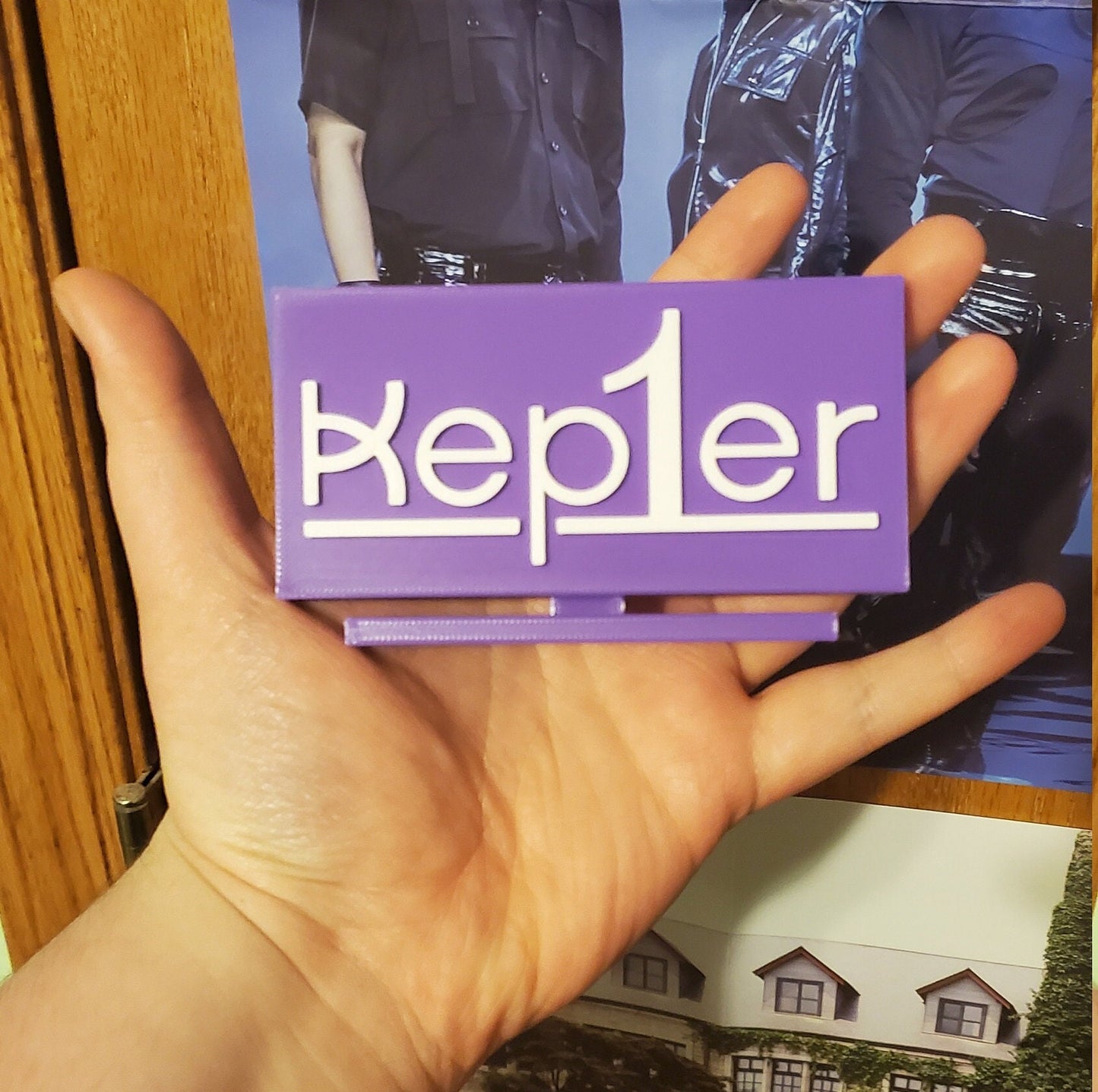 Kep1er Standee