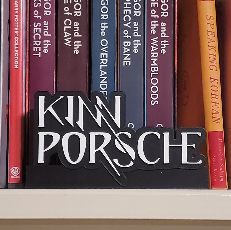 KinnPorsche Standee