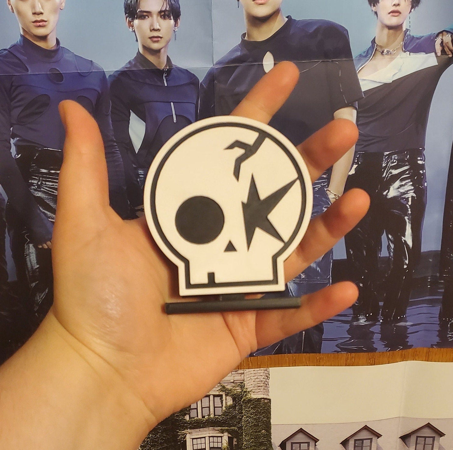 ONE OK ROCK Standee