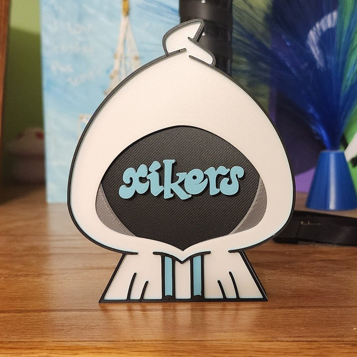 Xikers Standee