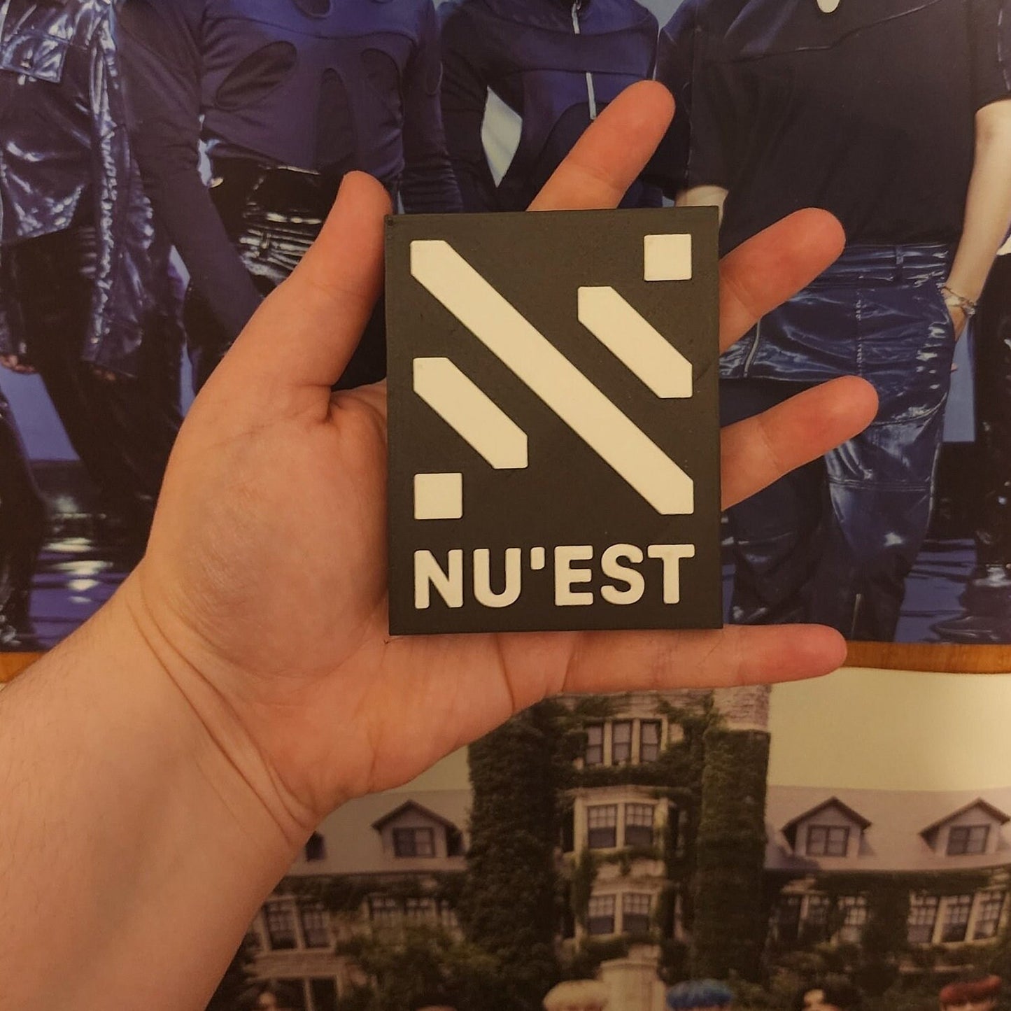 NU'EST Standee