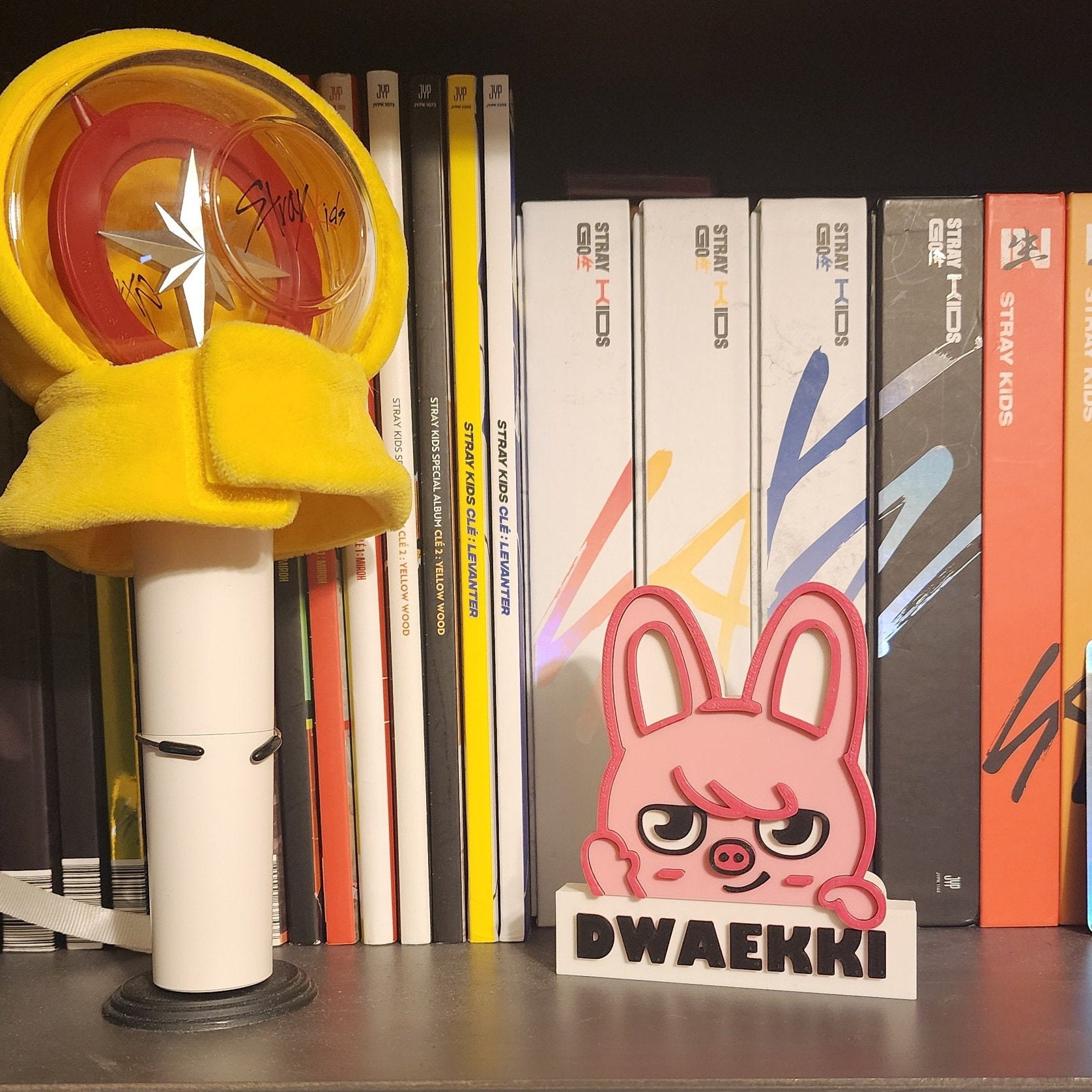 Stray Kids Dwaekki Standee