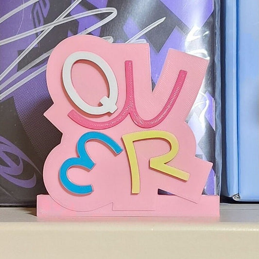 QWER Standee