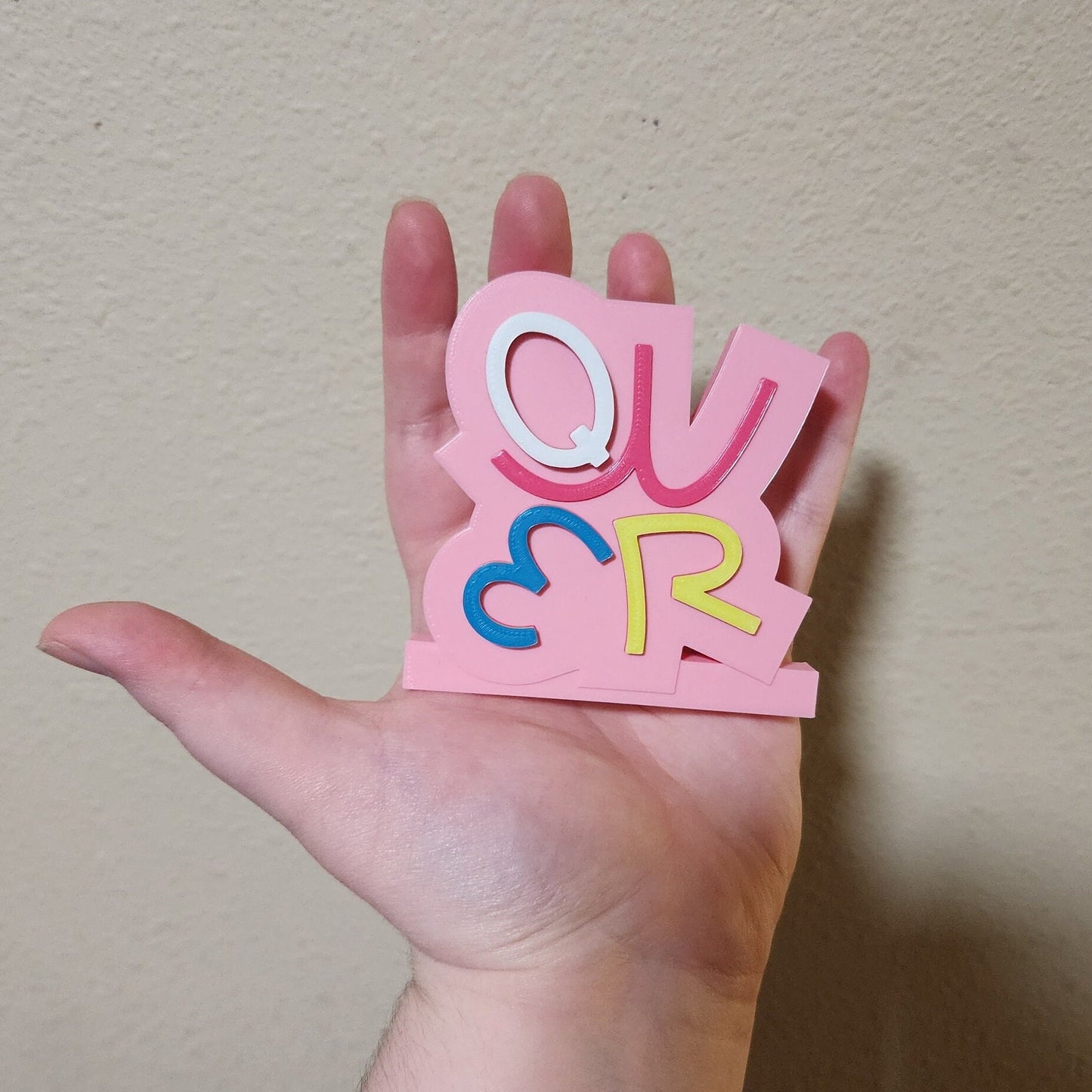 QWER Standee