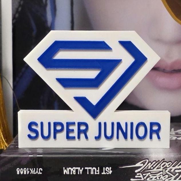 Super Junior Standee